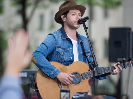 Niall performs on the Today Show